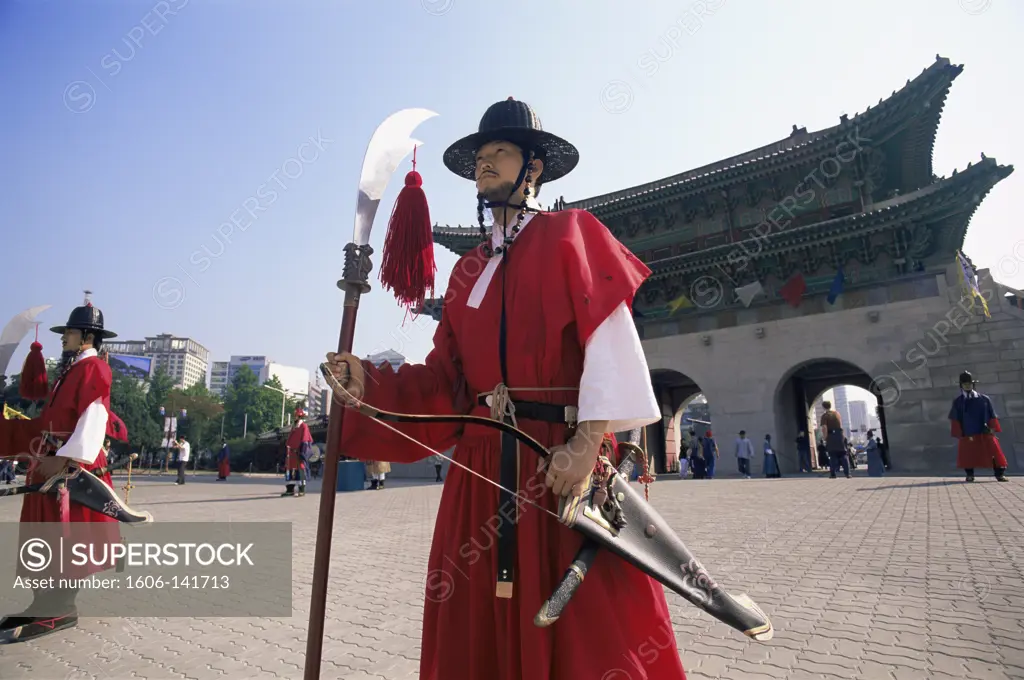 Korea,Seoul,Gyeongbokgung Palace,Ceremonial Guard in Traditional Costume