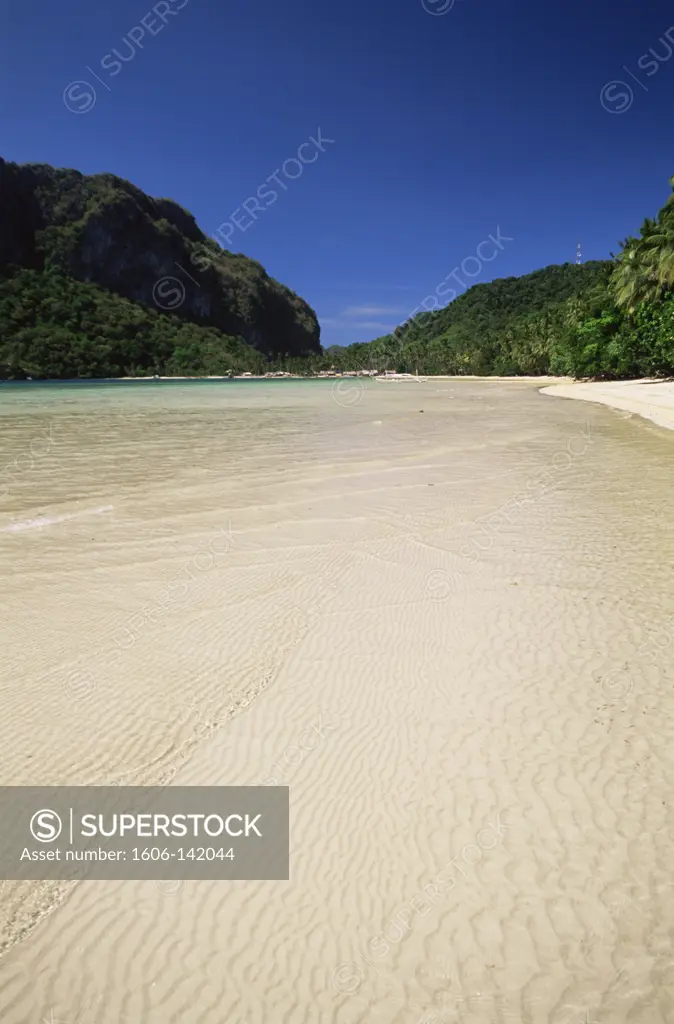 Philippines,Palawan,Bascuit Bay,El Nido,Water and Tropical Beach