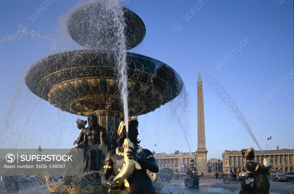France, Paris, Place de la Concorde / Fountains