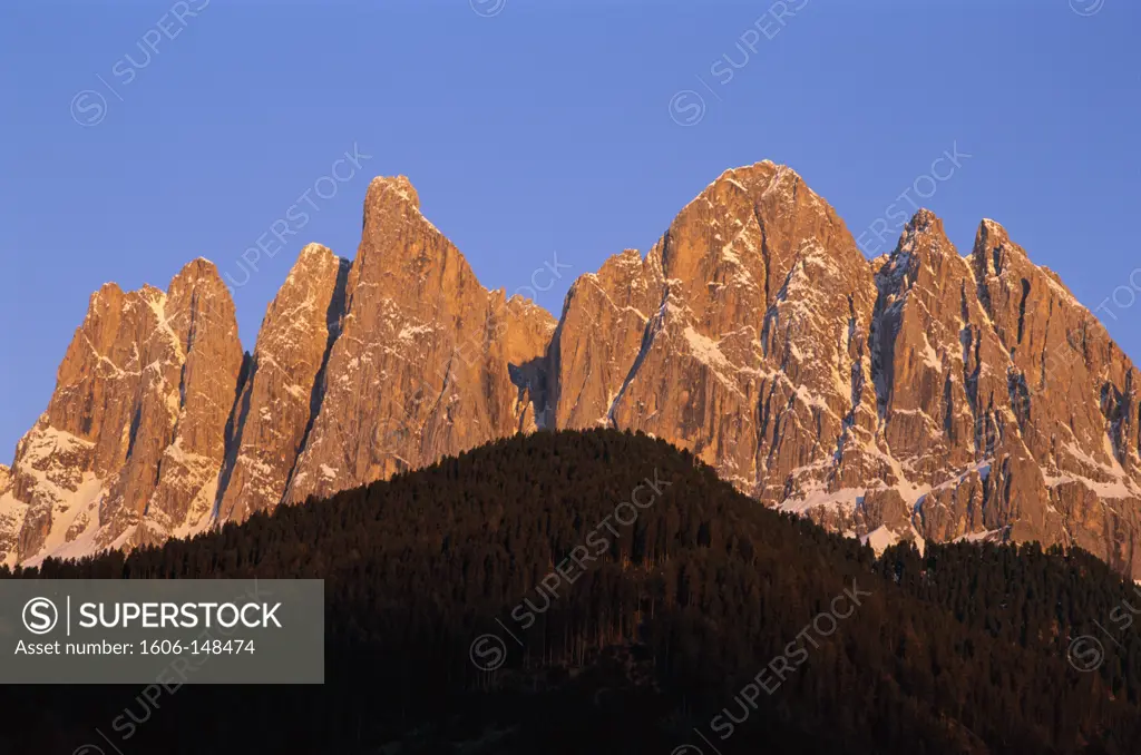 Italy, Trentino, Villnoss / Val di Funes, Dolomites Mountains (Dolomiti) / Geisler Gruppe Mountain Peaks