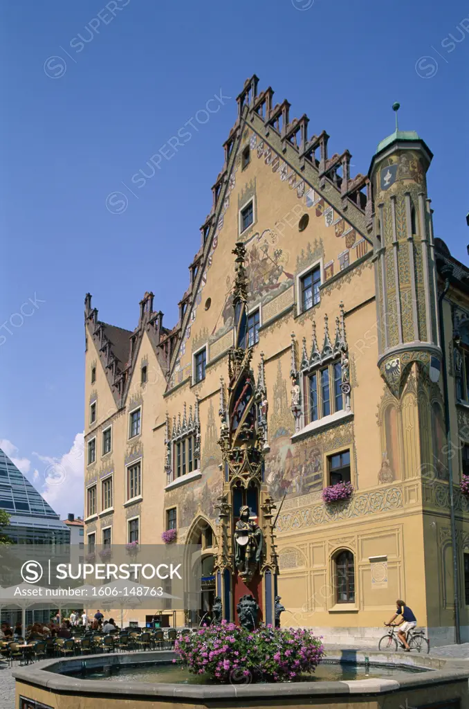 Germany, Baveria, Ulm, The Town Hall (Altes Rathaus) & Cafes