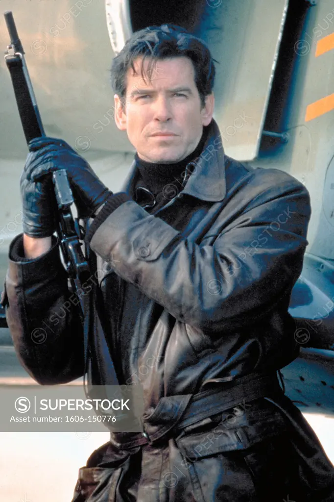Pierce Brosnan / Tomorrow Never Dies 1997 directed by Roger Spottiswoode