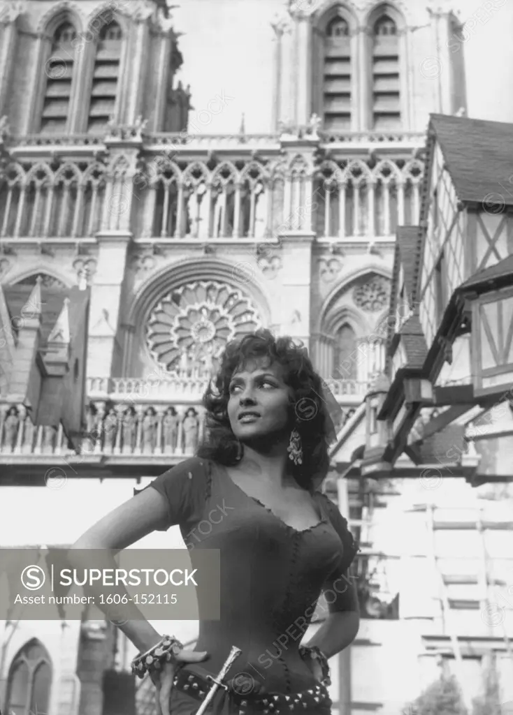 Gina Lollobrigida / Notre-Dame De Paris 1956 directed by Jean Delannoy
