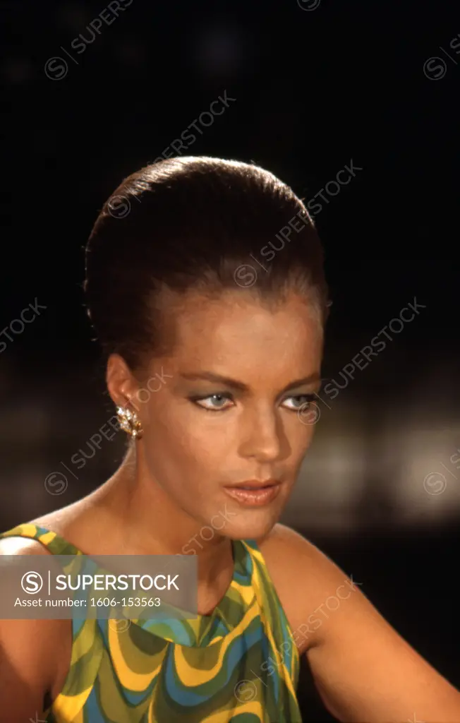 LA PISCINE 1968 DIRECTED BY JACQUES DERAY - Romy Schneider