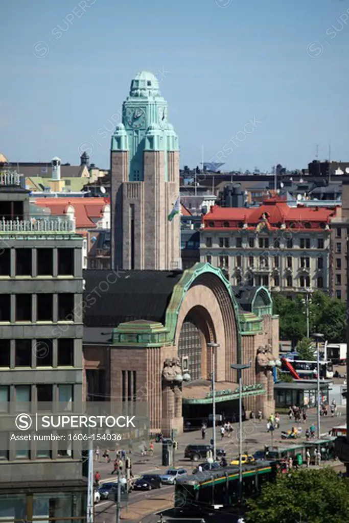Finland, Helsinki, Railway Station, street scene,
