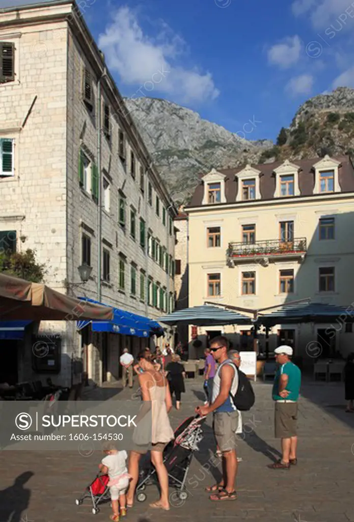 Montenegro, Kotor, Square of Arms, street scene, people,