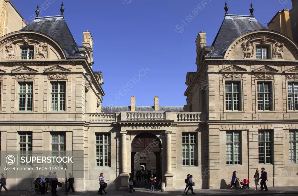 France, Paris, Hôtel de Sully, rue St-Antoine,