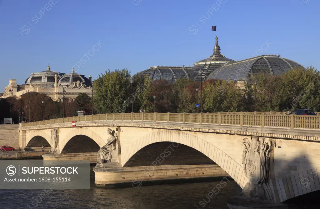 France, Paris, Pont des Invalides bridge, Grand Palais, Palais de la Découverte, Seine River,