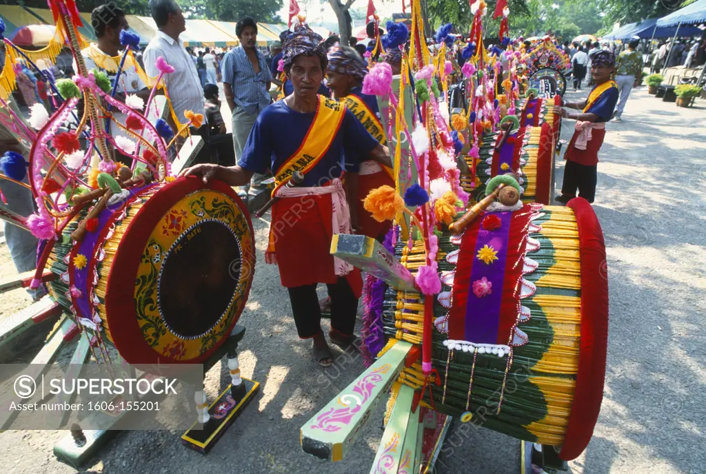 Malaysia, Kelantan, Kota Bharu, Rebana Ubi, drums, drummers,