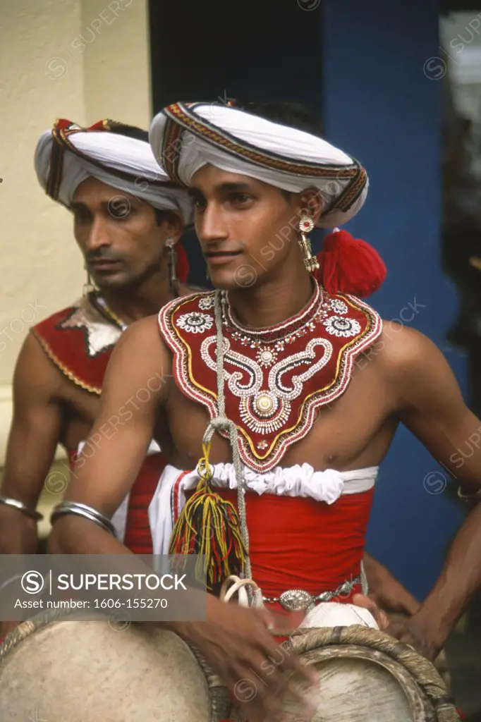 Sri Lanka, Colombo, Navam Perahera, buddhist festival, drummers,