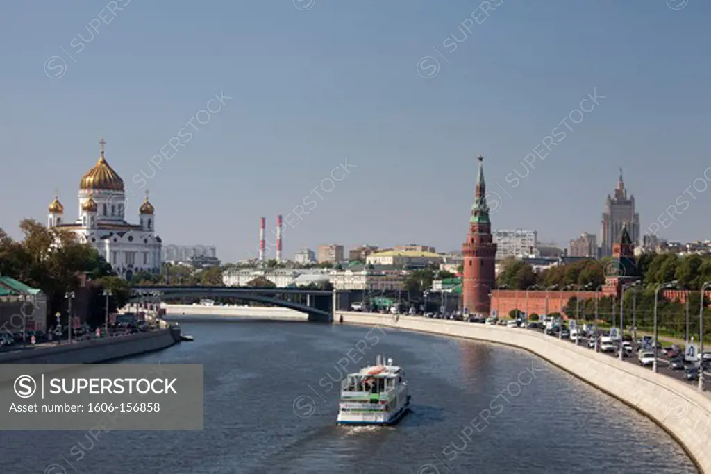 Rusia , Moscow City, Moscow river, Church of Christ the Savor and the Kremlin