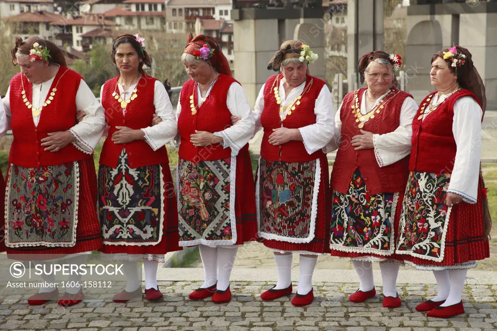 Bulgaria, Veliko Tarnovo, women in traditional dress,
