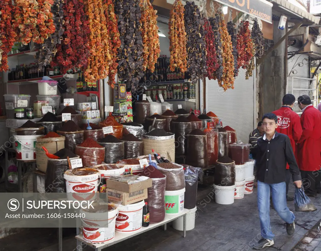 Turkey, Sanliurfa, bazaar, spice shop, people,