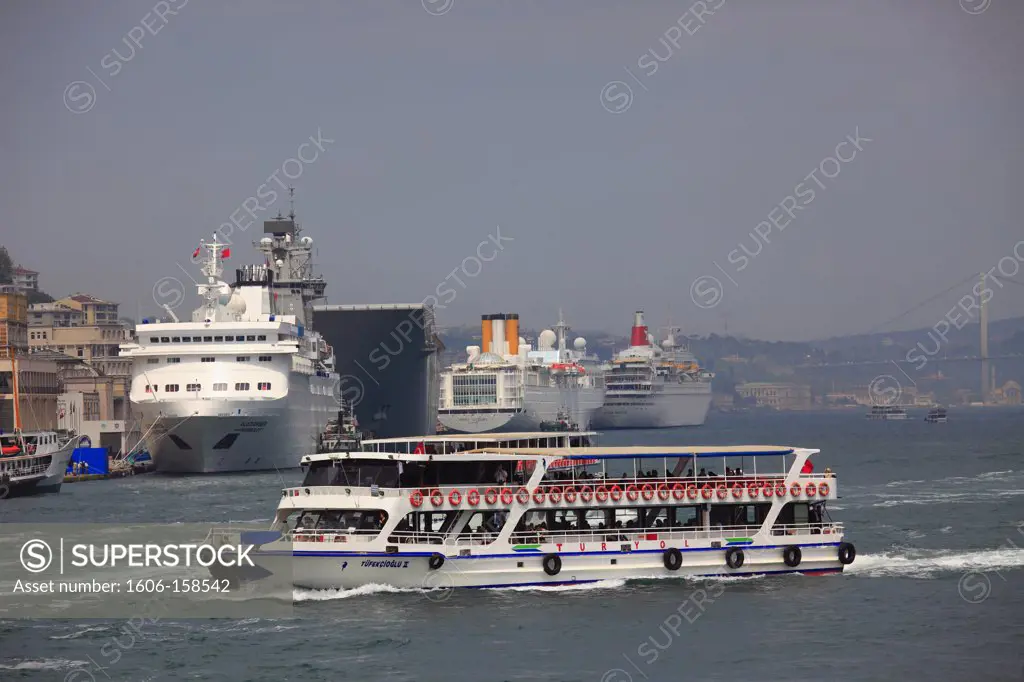 Turkey, Istanbul, Bosphorus, harbour, ships,
