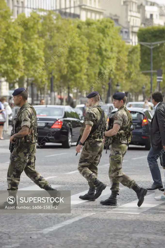 France, Paris, Champs Elysees, Providing Military Protection under the plan Vigipirate