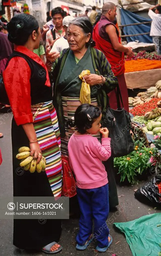 India; West Bengal, Kalimpong, market,