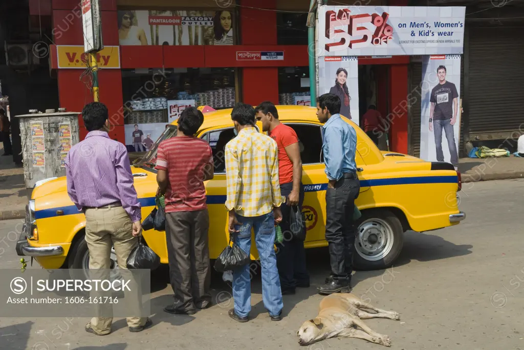 Taxi;Street scene near new market;Calcutta;India
