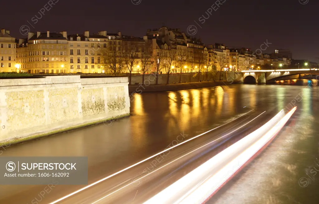 France,Paris,France,Paris,4th, Ile Saint Louis and la Seine at night