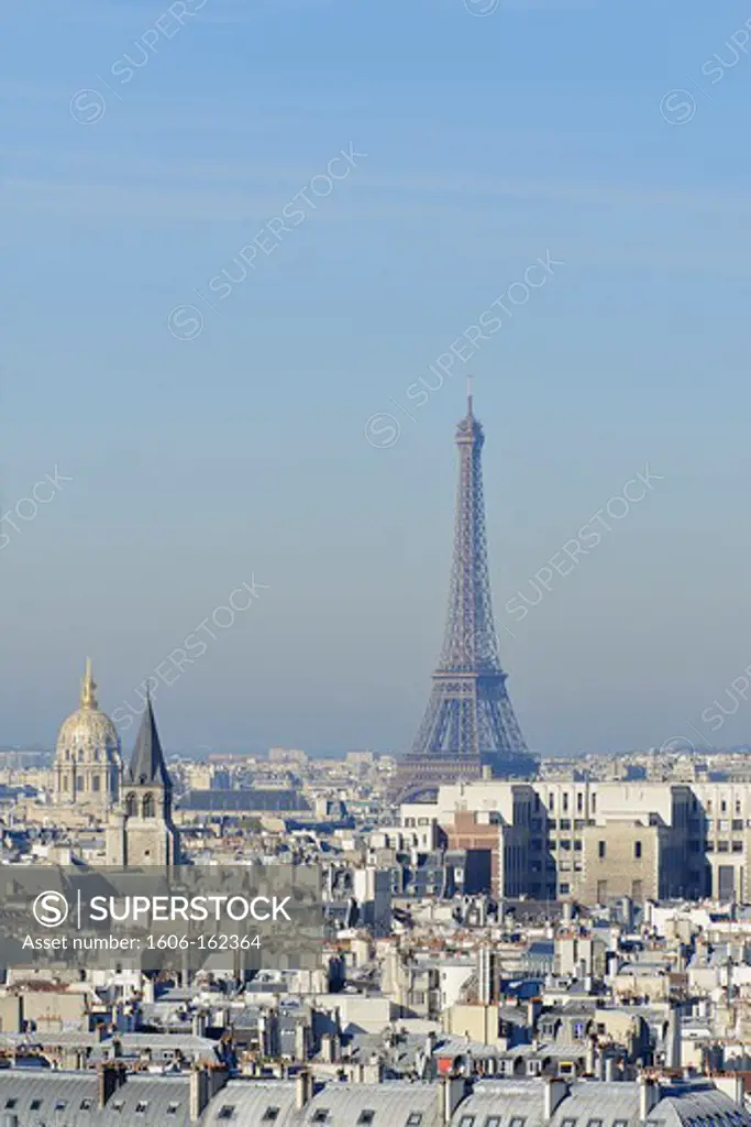 France, Ile-de-France, Capital, Paris, 4th, City center, plunging View(Sight), Eiffel Tower (seen since Notre-Dame)