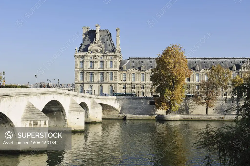France, Ile-de-France, Paris, 1st, Bank of the Seine, Musée du Louvre, Royal Bridge