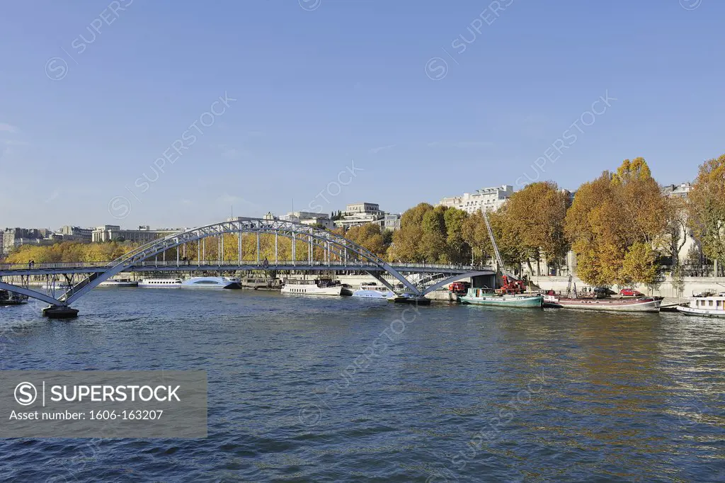 France, Ile-de-France, Paris, 16th, Bank of the Seine, River, Barges, Footbridge, Fire truck