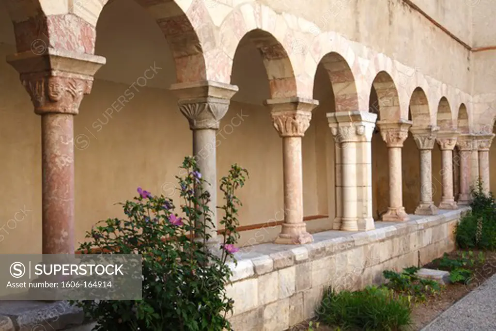France, Languedoc Roussillon, Pyrenees Orientales (66), Saint Genis des Fontaines abbey (11th century), the cloister