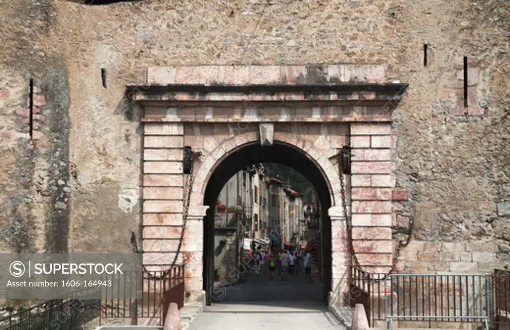 France, Languedoc Roussillon, Pyrenees Orientales (66), Villefranche de Conflent, ( Tet valley), spain gate