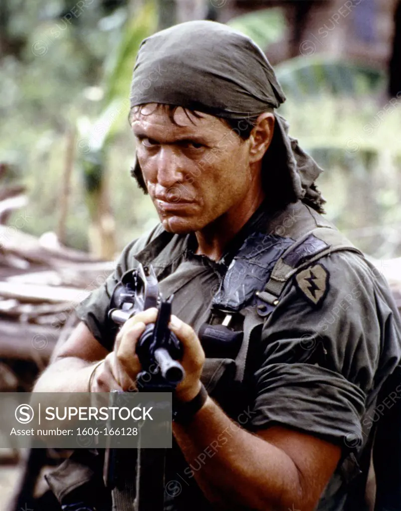 Tom Berenger , Platoon , 1986 directed by Oliver Stone Orion Pictures Corporation