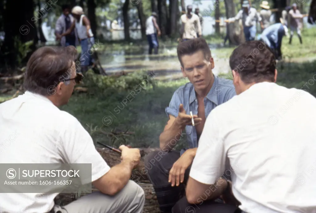 Kevin Costner, Kevin Bacon and Jay O. Sanders , JFK , 1991 directed by Oliver Stone WARNER BROS. PICTURES