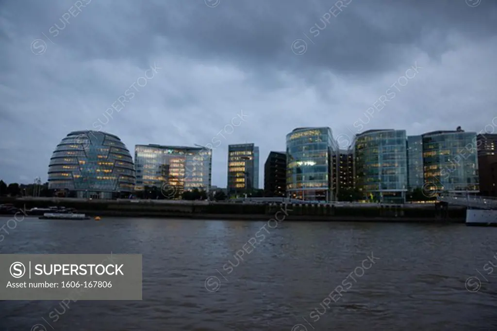 United Kingdom, England, south bank of Thames river