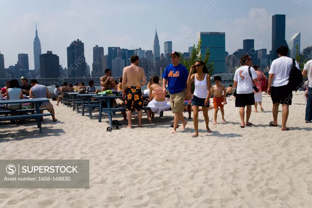 New York - United States, Harry's at Water Taxi Beach, bar, people at the beach, volley at Long Island city in front of Midtown Manhattan