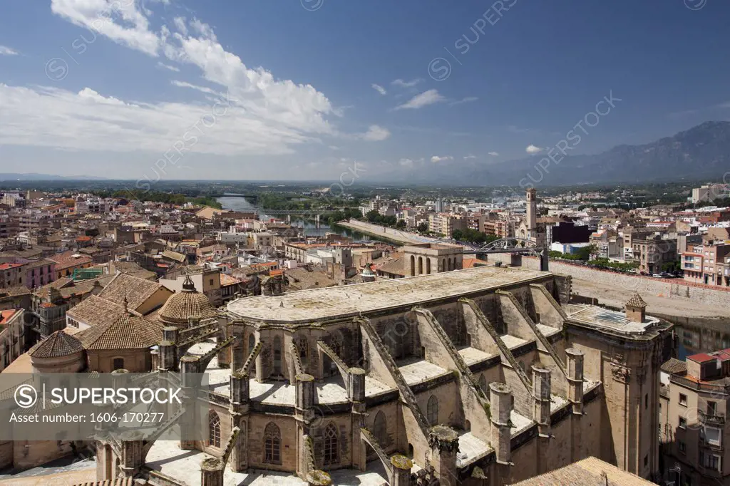 Spain, spring 2011, Tarragona Province, Tortosa City, the Cathedral and Ebro river