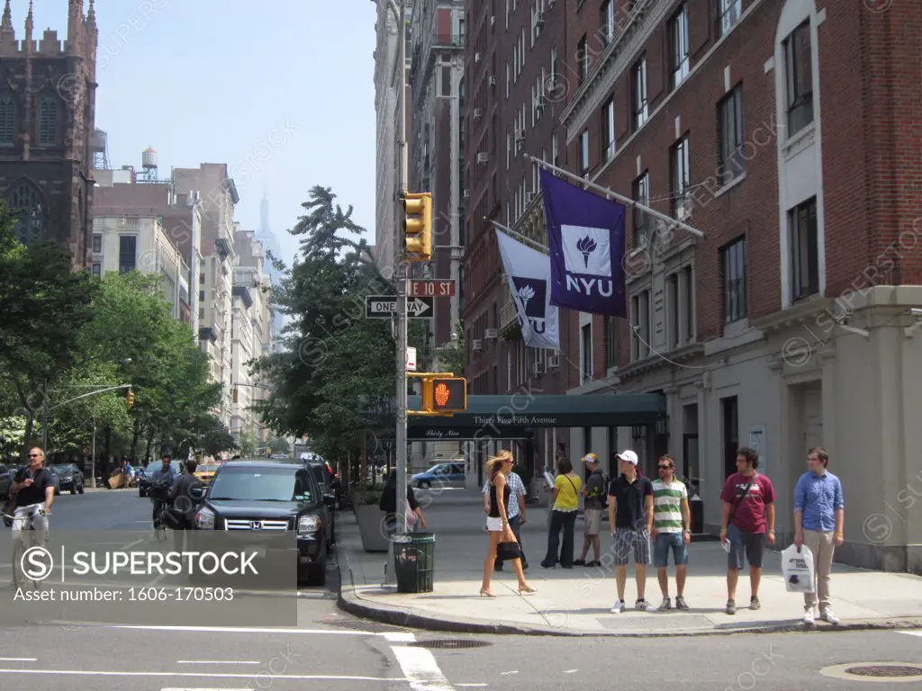 USA, New York City; Manhattan, Greenwich Village, 5th avenue, New York University, street scenes