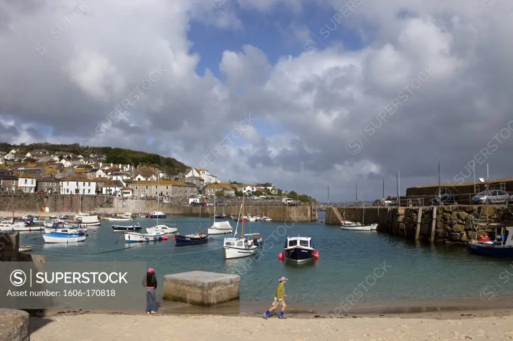 England, Cornwall, Mousehole, the Harbour