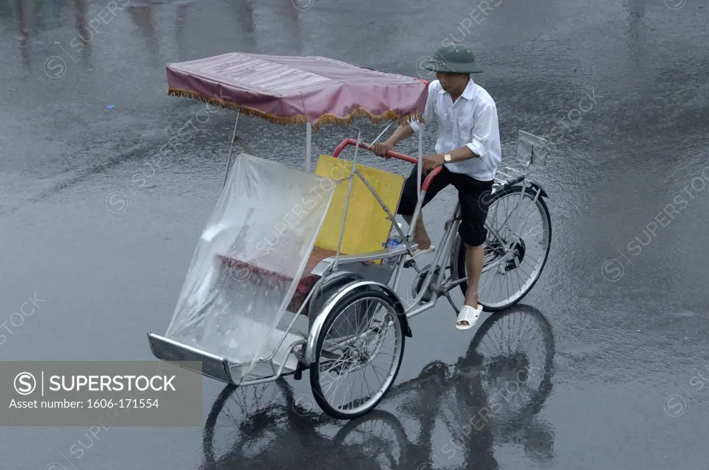 Asia, Southeast Asia, Vietnam, Hanoi, cyclo