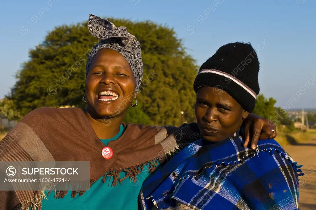 Africa, South Africa, Mpumalanga Province, KwaNdebele, Ndebele tribe, Mabhoko village, Ndebele women