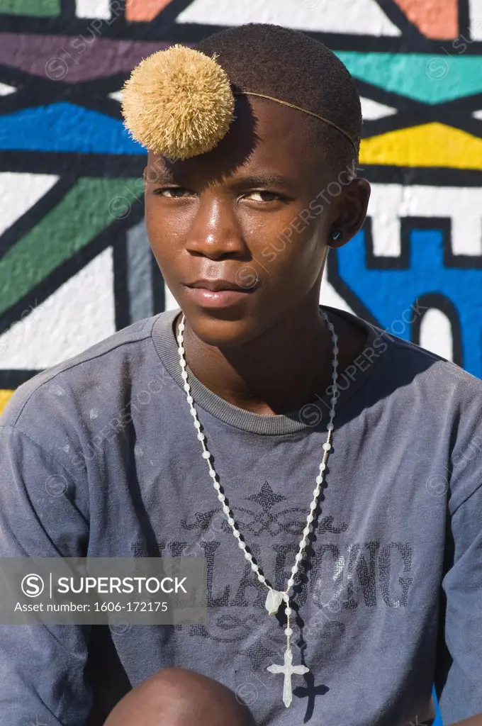 Africa, South Africa, Mpumalanga Province, KwaNdebele, Ndebele tribe, Mabhoko village, young man preparing for Ndebele initiation with a ceremony of circumcision