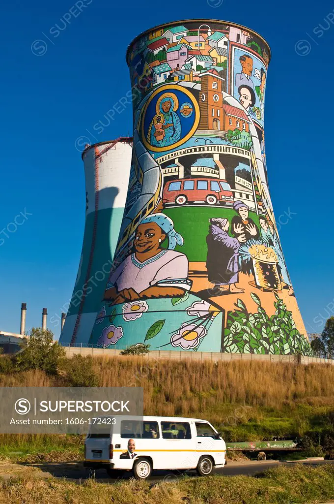 Africa, South Africa, Gauteng Province, Johannesburg city, Soweto (South Western Township), Orlando Ekhaya Quarter, Orlando Power Station used to being the suppplier in water for white people and nowadays the largest wall painting of South Africa