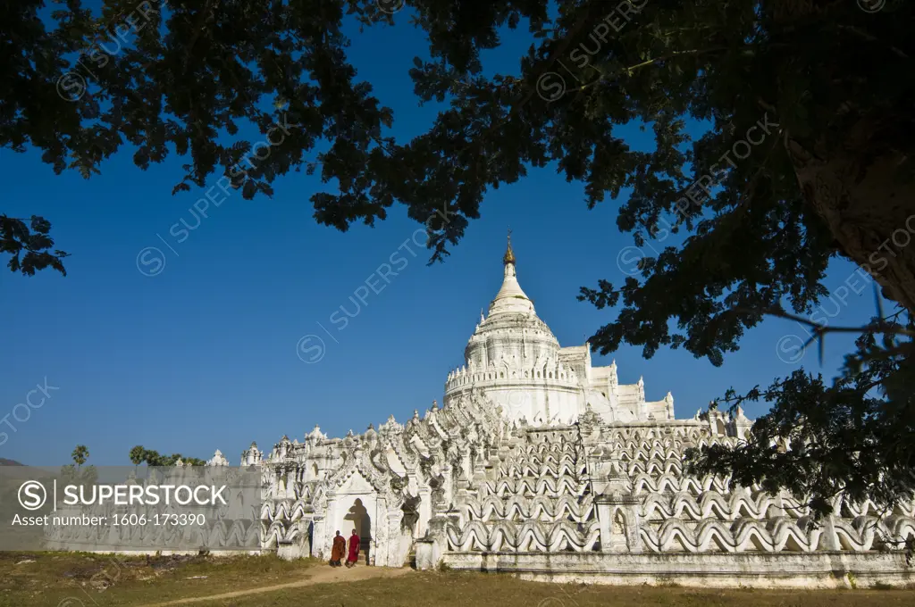 Myanmar (Burma), Sagaing State, Mingun, view from Mingun Pagoda on Hsinbyume Pagoda built in 1816 by King Bagyidaw in memory of his first wife, Hsinbyume princess