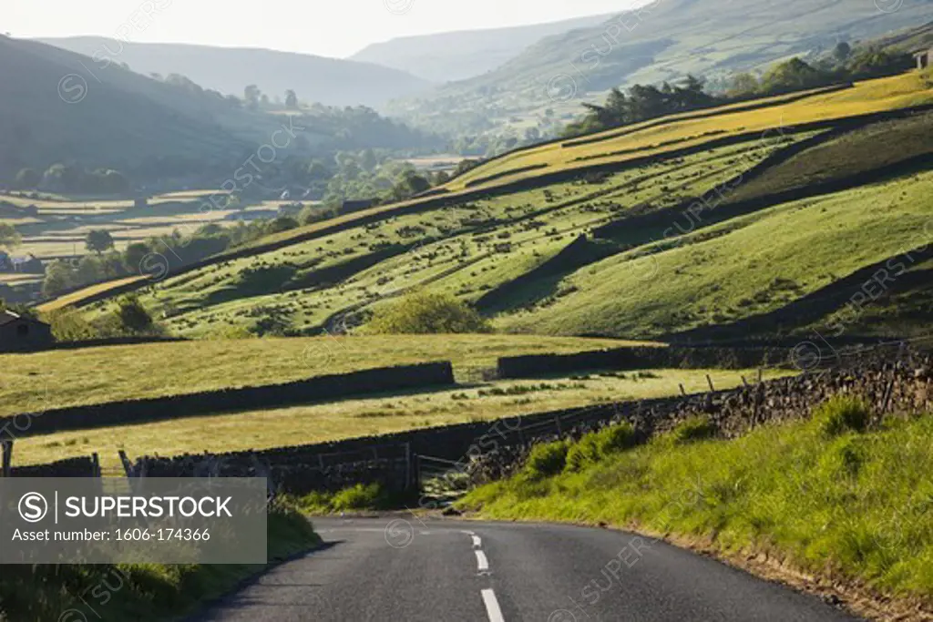 England,Yorkshire,Yorkshire Dales,Empty Road in Swaledale