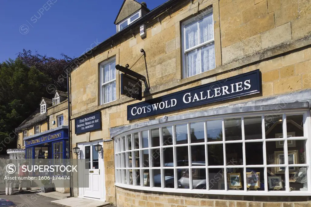 England,Gloustershire,Cotswolds,Shops in Stow-on-the-Wold