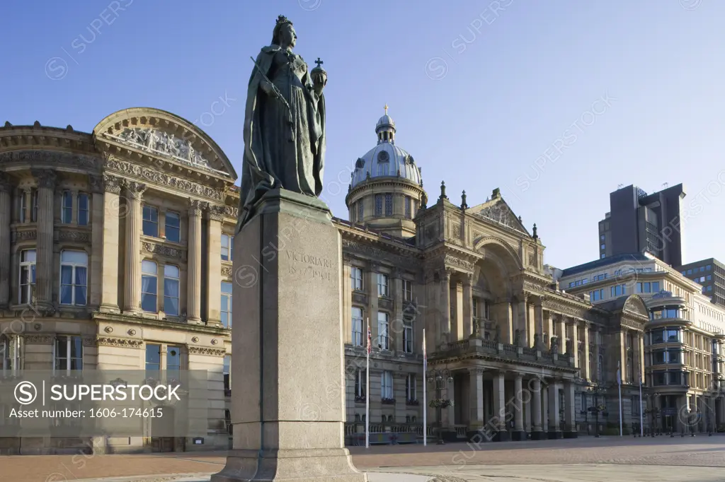 England,Birmingham,Victoria Square,Statue of Queen Victoria and Council House Building