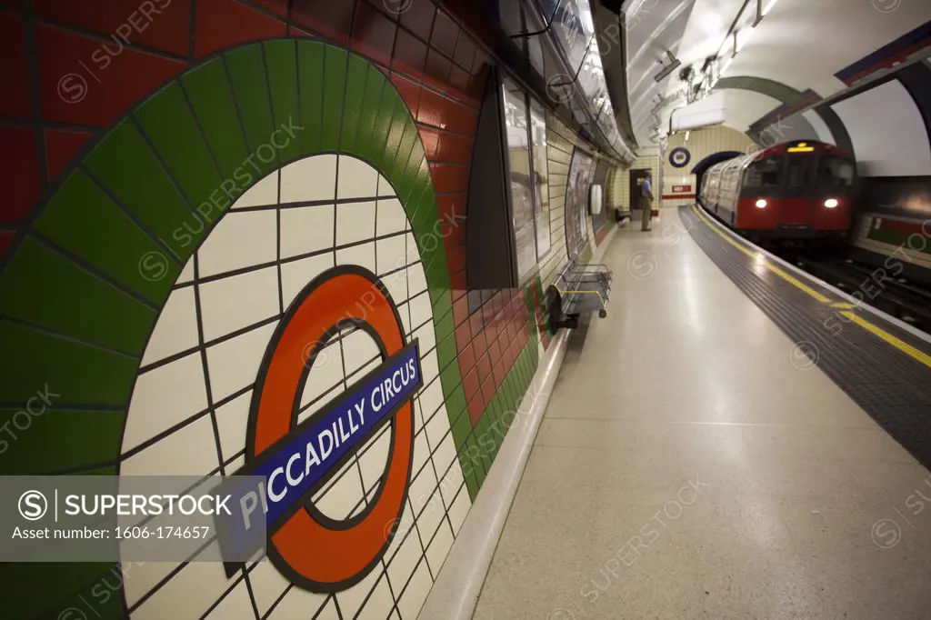 England,London,Piccadilly Circus,Piccadilly Circus Underground Station Platform