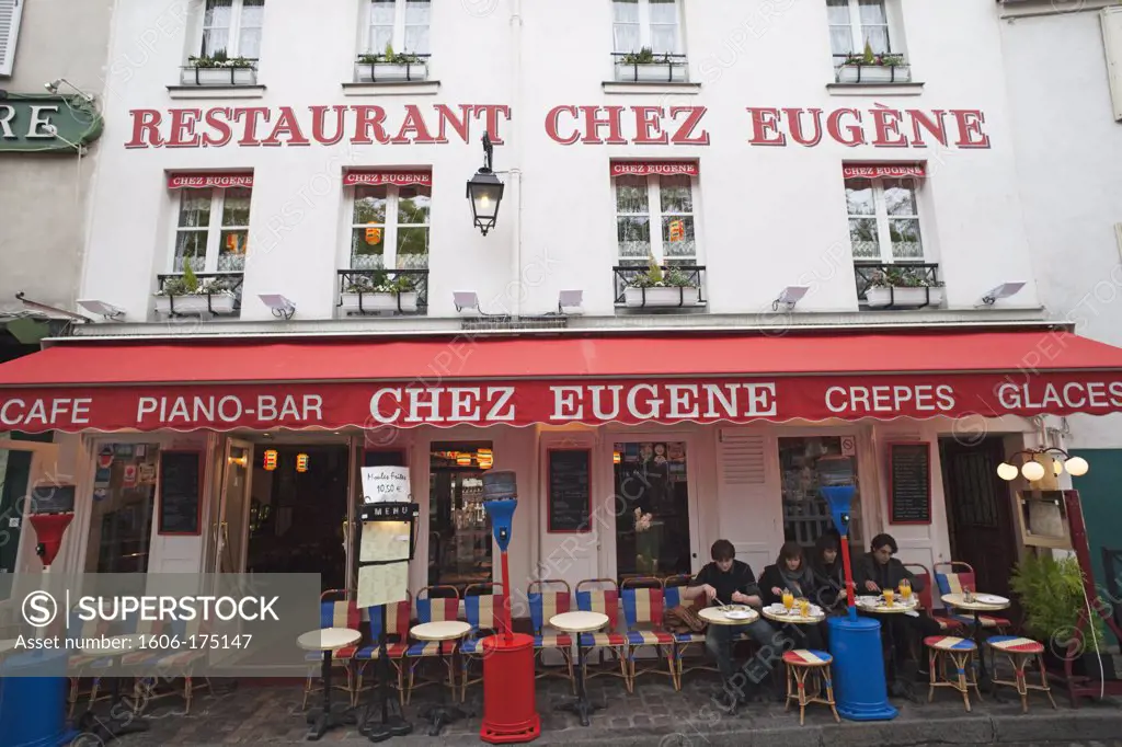 France,Paris,Montmartre,Restaurant Facade