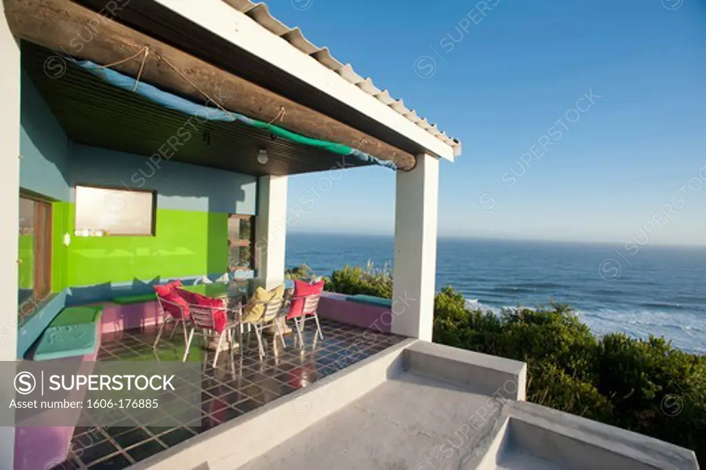 SOUTH AFRICA  -  WESTERN CAPE PROVINCE - TERRACE OF A HOLIDAY HOUSE AT KEURBOMSTRAND AT THE EDGE OF THE INDIAN OCEAN - OK FOR EDITION, PRESS AND ADVERTASING .