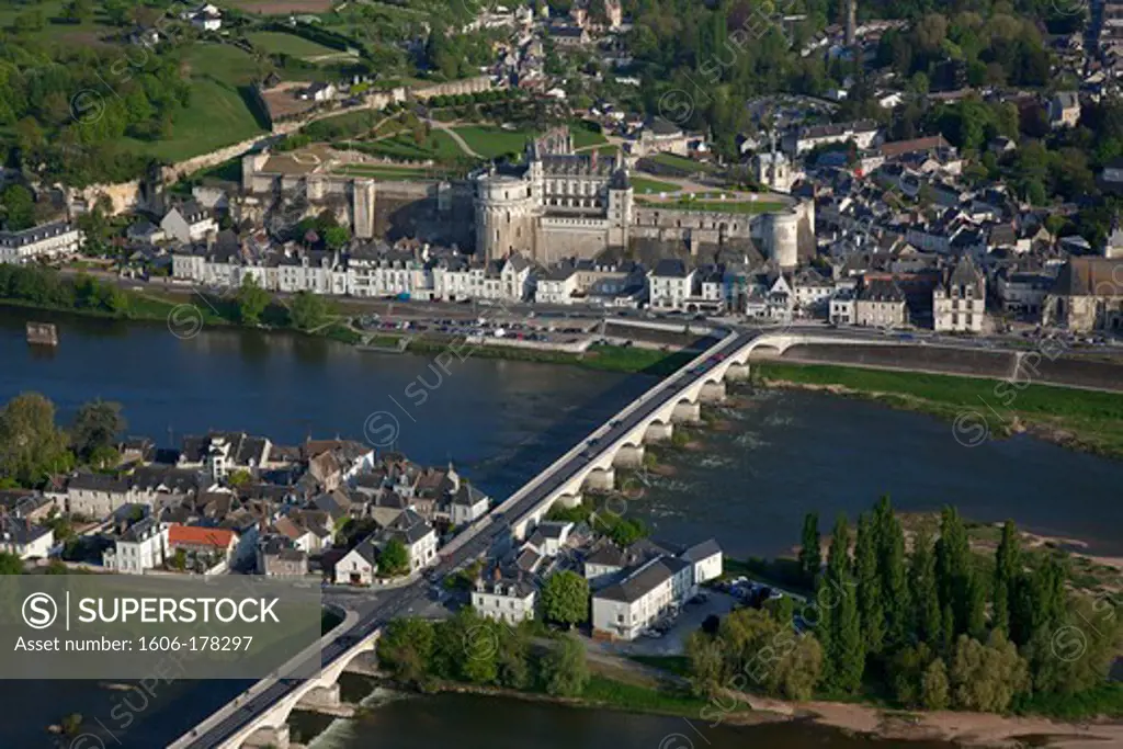 France, Indre-et-Loire (37), Amboise, situated on the banks of the Loire, the town is dominated by its famous castle, city of art and history, (aerial photo),