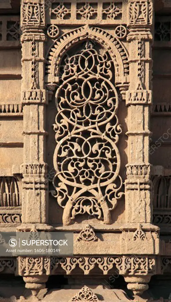 India, Gujarat, Ahmedabad, Rani Sipri's Mosque, Masjid-e-Nagira, stone carving, detail,