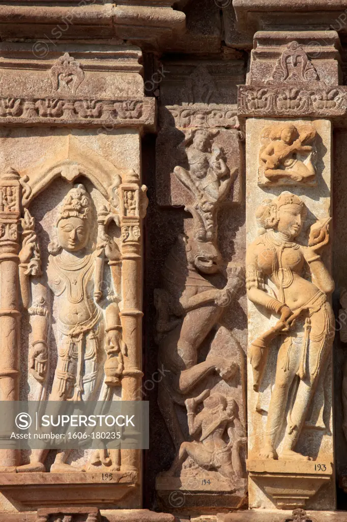 India, Rajasthan, Menal, Shiva Temple, statues,