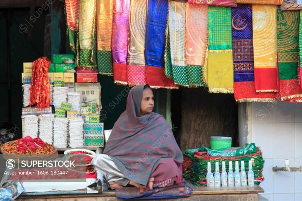 India, Delhi, Nizamuddin area, shop, vendor,