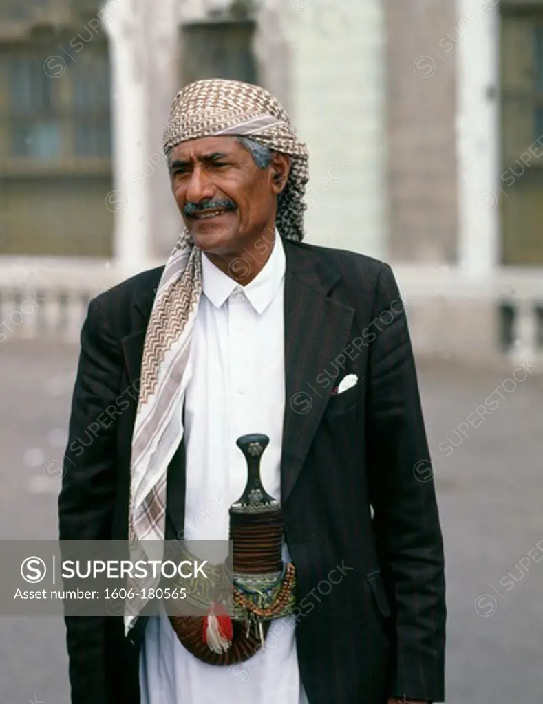 Yemen man with dagger
